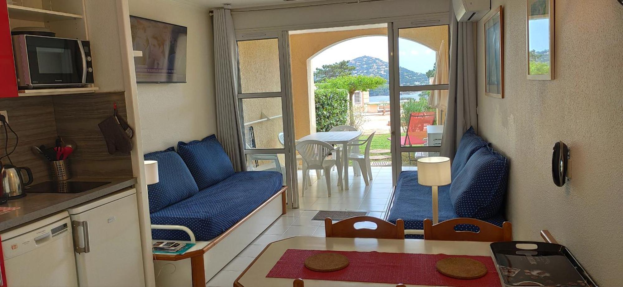 Agay Cap Esterel, Le Village Belvedere T2 Climatise Rez-De-Jardin, Vue Mer, Piscine Et Parking Inclus Сен-Рафаэль Экстерьер фото
